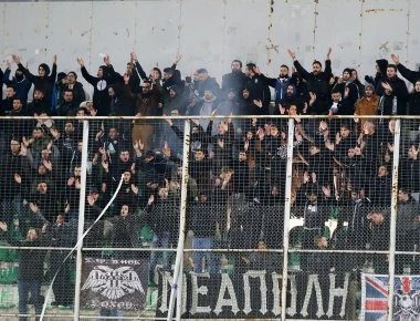 Αυτός είναι ο οπαδός του ΠΑΟΚ που έγινε viral επειδή πήγε να δει από κοντά τα Ελγίνεια (φωτο)